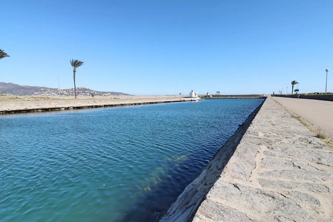 Port Moxo 4 2B - Beau Duplex Vue Canal Apartment Empuriabrava